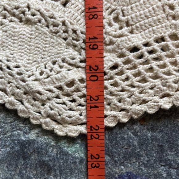 Vintage August Silk Crochet Cream Vest - Picture 5 of 6